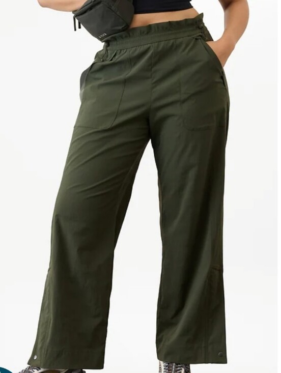 Athleta Pants - NWT Athleta Trekkie High Rise Parachute Pant